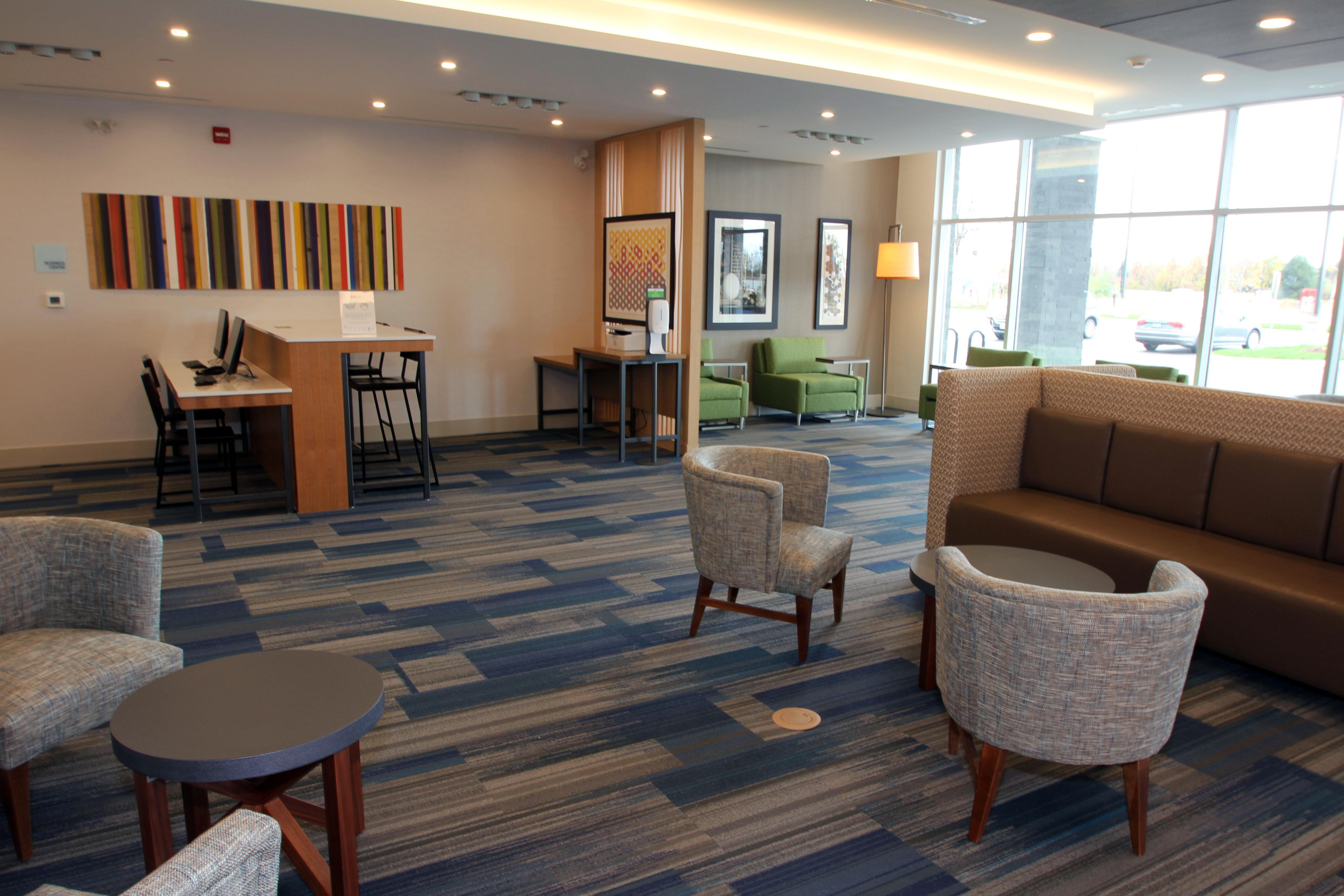 Holiday Inn Express & Suites - Колингууд Екстериор снимка