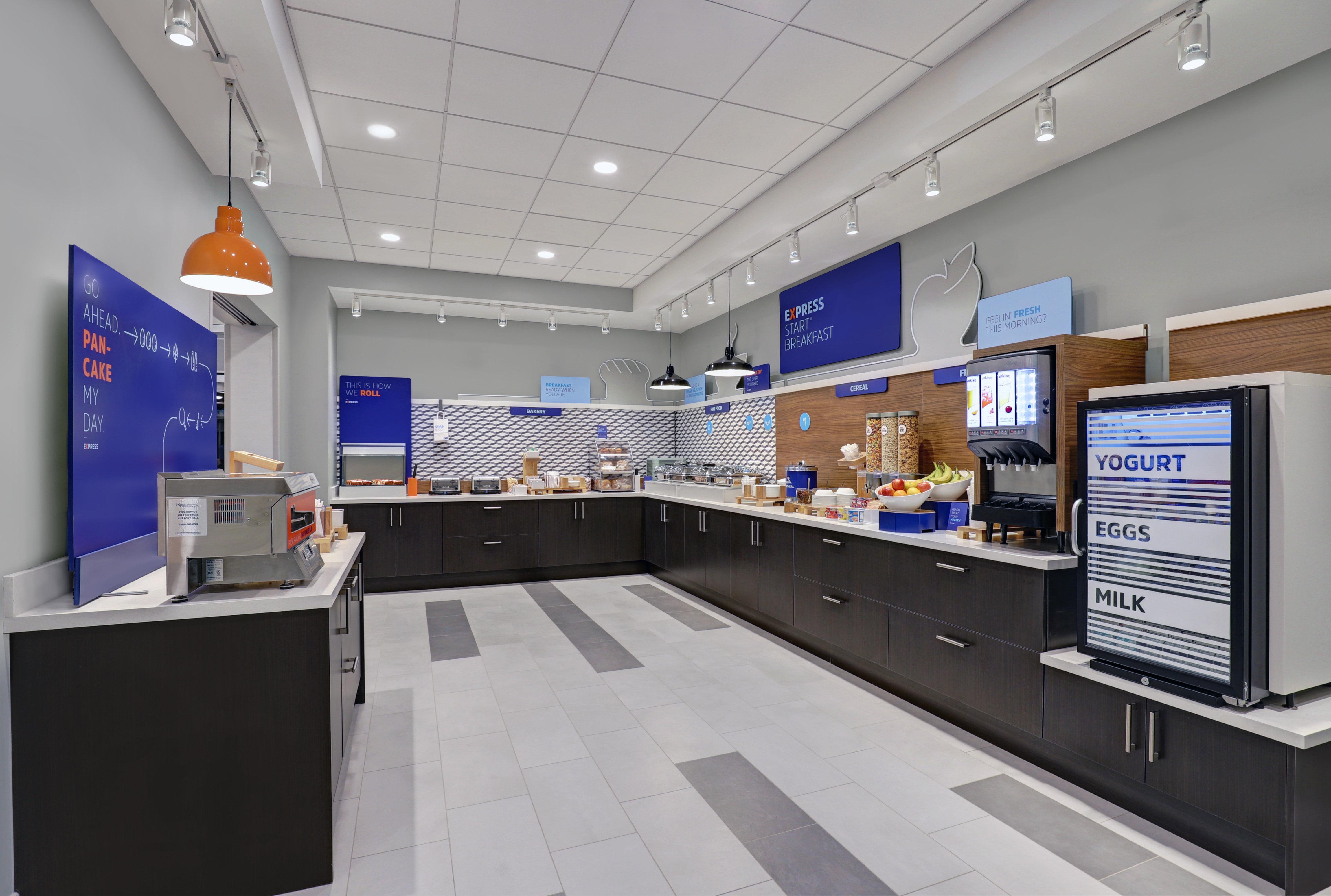 Holiday Inn Express & Suites - Колингууд Екстериор снимка