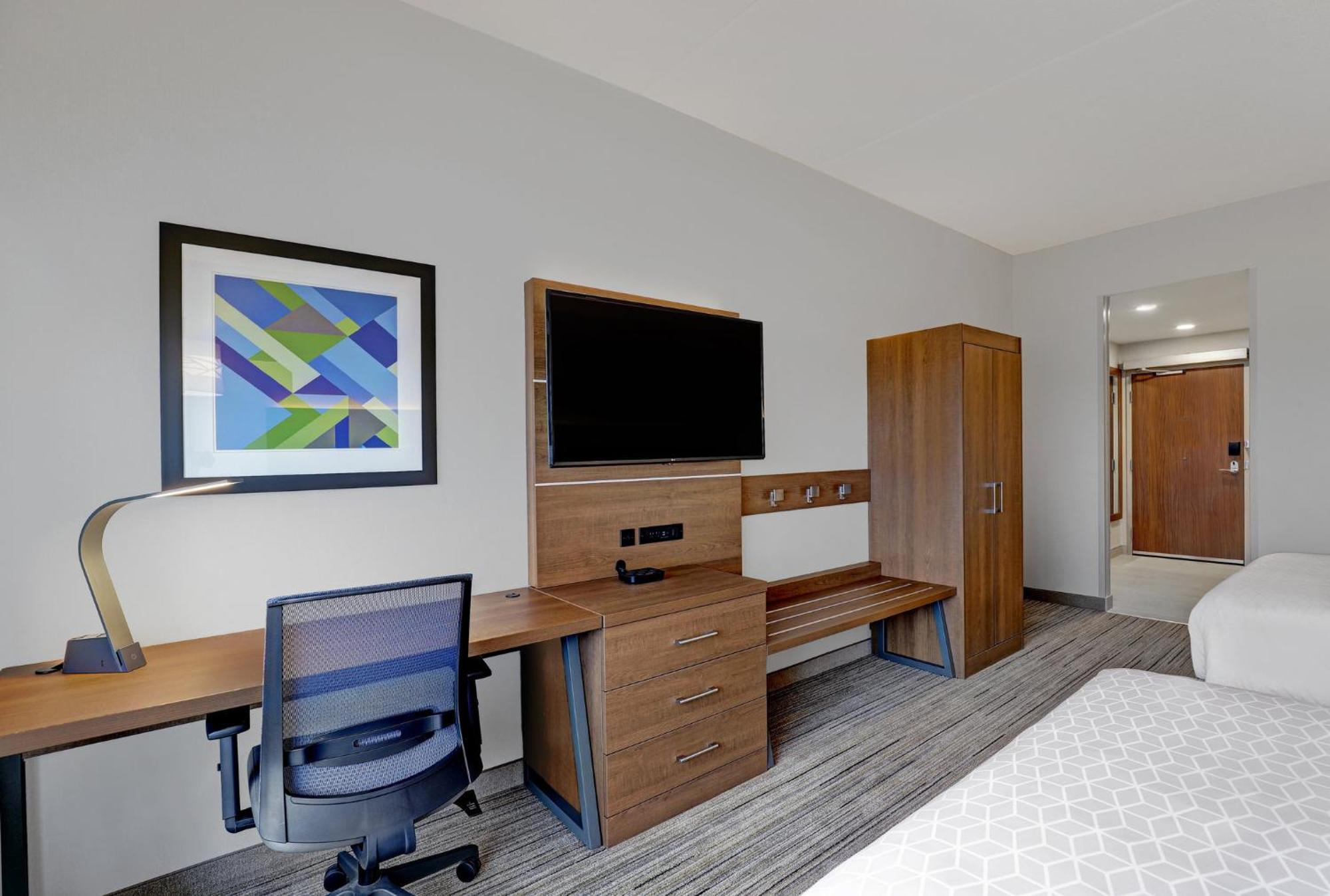 Holiday Inn Express & Suites - Колингууд Екстериор снимка